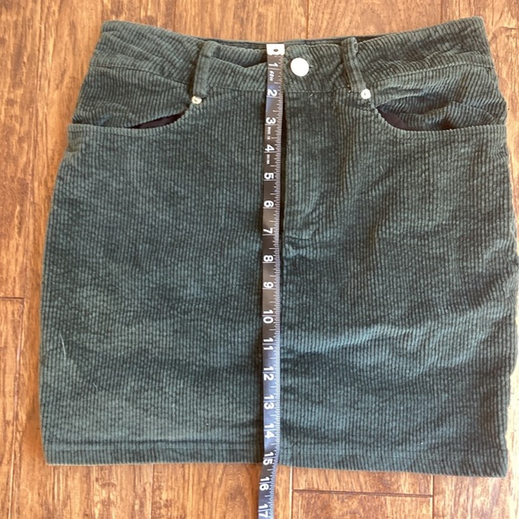 Green Corduroy Mini Skirt - Picture 4 of 7